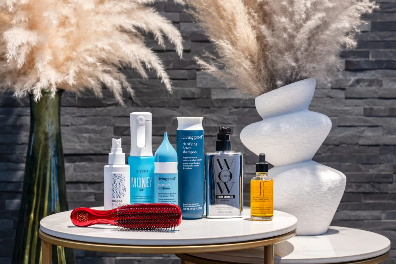 Mise en beauté des cheveux texturés au salon Queen Lace Paris